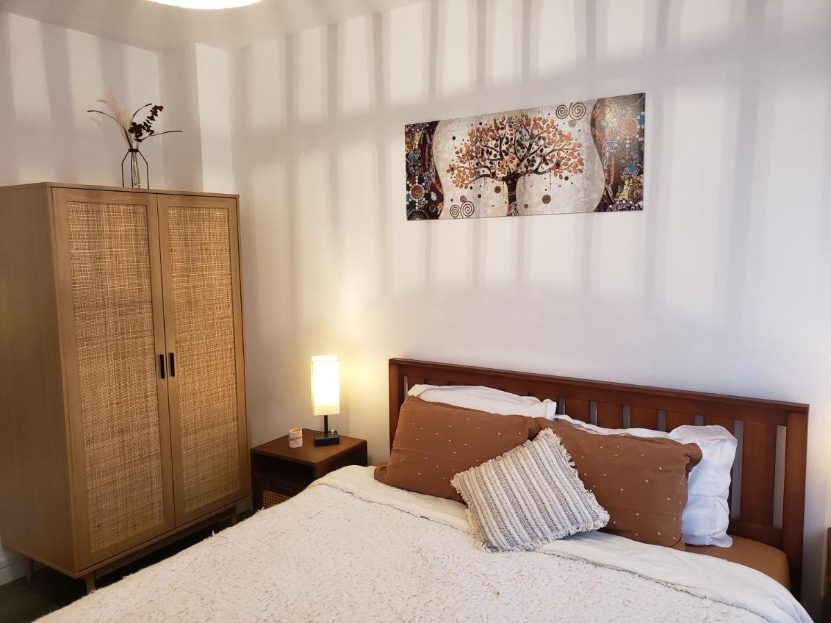 Maison Du Bonheur 2 A Troyes Logement Entier Avec Parking Luaran gambar